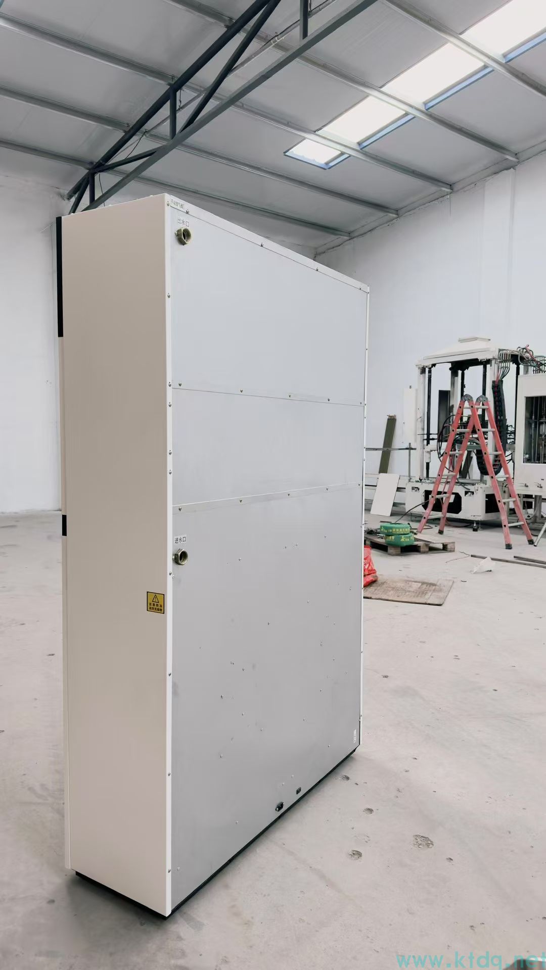 廠家供應大型10匹商用水空調 冷暖兩用水冷空調井水柜機(圖3) 廠家供應大型10匹商用水空調 冷暖兩用水冷空調井水柜機(圖3)